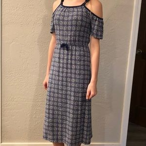 Cut out shoulder long dress
